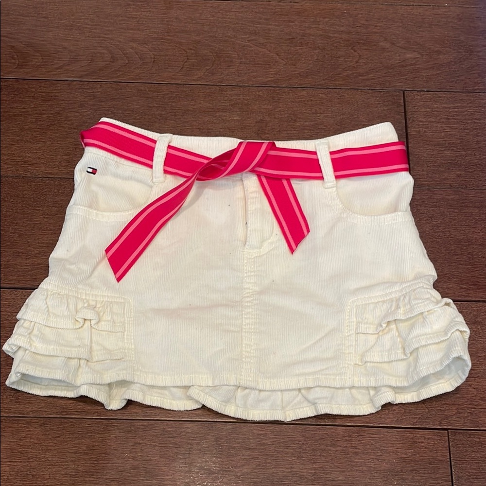 5/$25 White corduroy Skirt with Pink Belt